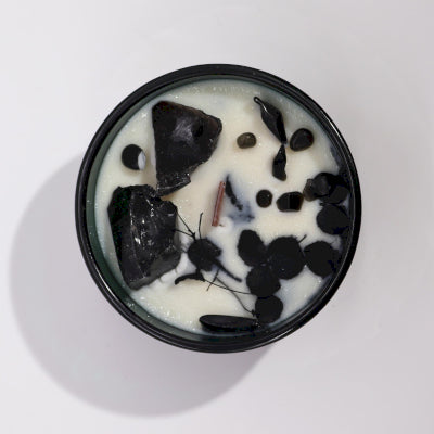 Dišeča sveča s kristali, Vitez mečev